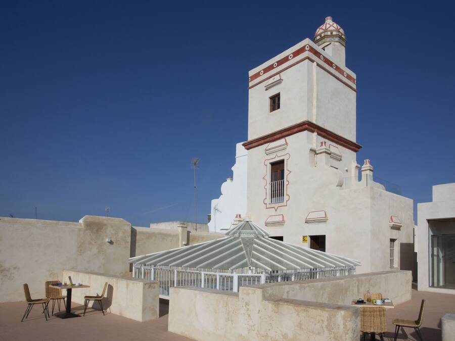 شرفة على السطح