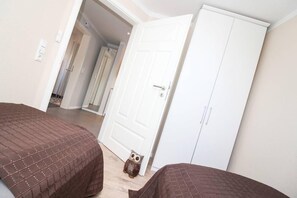 Appartement, 2 slaapkamers | 2 slaapkamers, een strijkplank/strijkijzer, gratis wifi, beddengoed