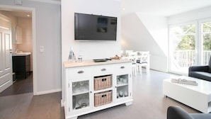 Leilighet, 2 soverom | Oppholdsområde | Flatskjerm-TV