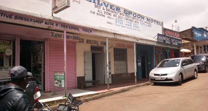 Silver Spoon Motel