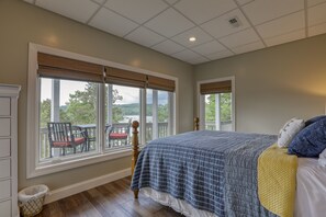 6 bedrooms, iron/ironing board, free WiFi, bed sheets