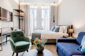 1 habitación, tabla de planchar con plancha, wifi y ropa de cama