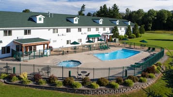 Indoor pool, seasonal outdoor pool, pool umbrellas, sun loungers