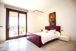 4 Schlafzimmer, Bügeleisen/Bügelbrett, Internetzugang, Bettwäsche