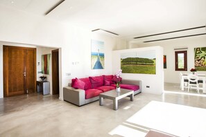 Fernseher, Stereoanlage