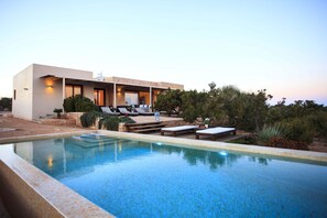 Outdoor pool - Romero en Can Corda, Chalet 4 Dormitorios 4 Baños con piscina en Cap de Barbaria Formentera (Sant Francesc de Formentera)