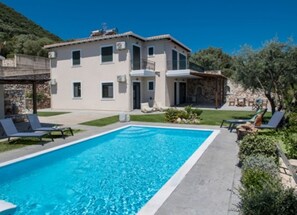 Villa, Accessible - Villa Maroon With Private Pool (Lefkada)