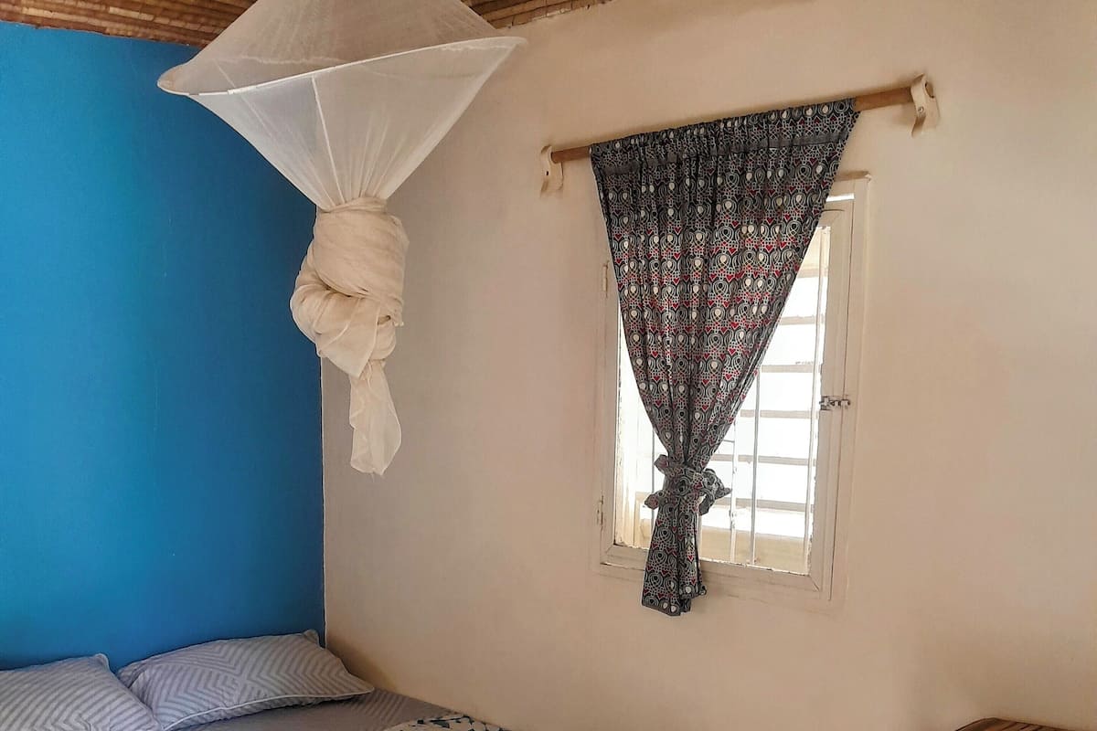 Room | Individually decorated, laptop workspace, free WiFi, bed sheets