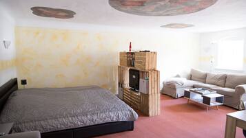 1 Schlafzimmer, Bügeleisen/Bügelbrett, Reisekinderbett, kostenloses WLAN