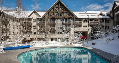 Luxury Ski-in/out 1Br/1Ba - 3Hot Tub's & Pool