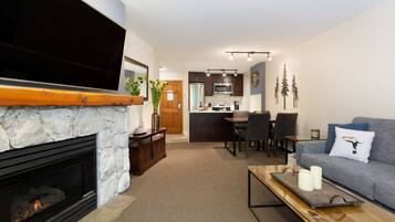 Télévision, cheminée