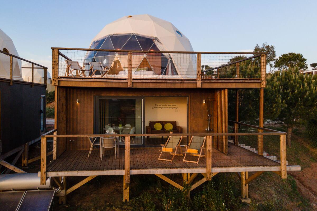 Dome House Duplex | 高級寝具、ノートパソコン用作業スペース、WiFi (無料)、客室ごとに異なる装飾