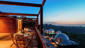 Bungalow Compact Wood | ลานระเบียง/นอกชาน