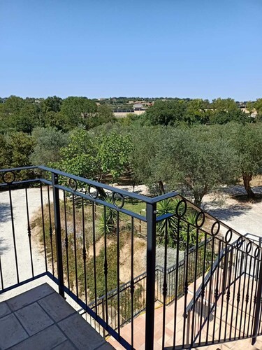 Relaxing country home—5 minutes from the beach