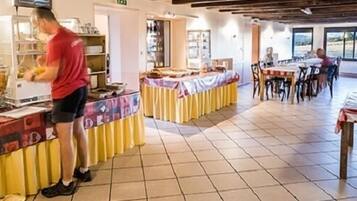 Petit déjeuner buffet