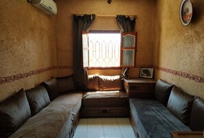 TV, books