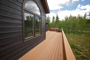 Terrace/patio - Spacious and Scenic Mountain Home (Silverthorne)