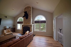 Interior - Spacious and Scenic Mountain Home (Silverthorne)