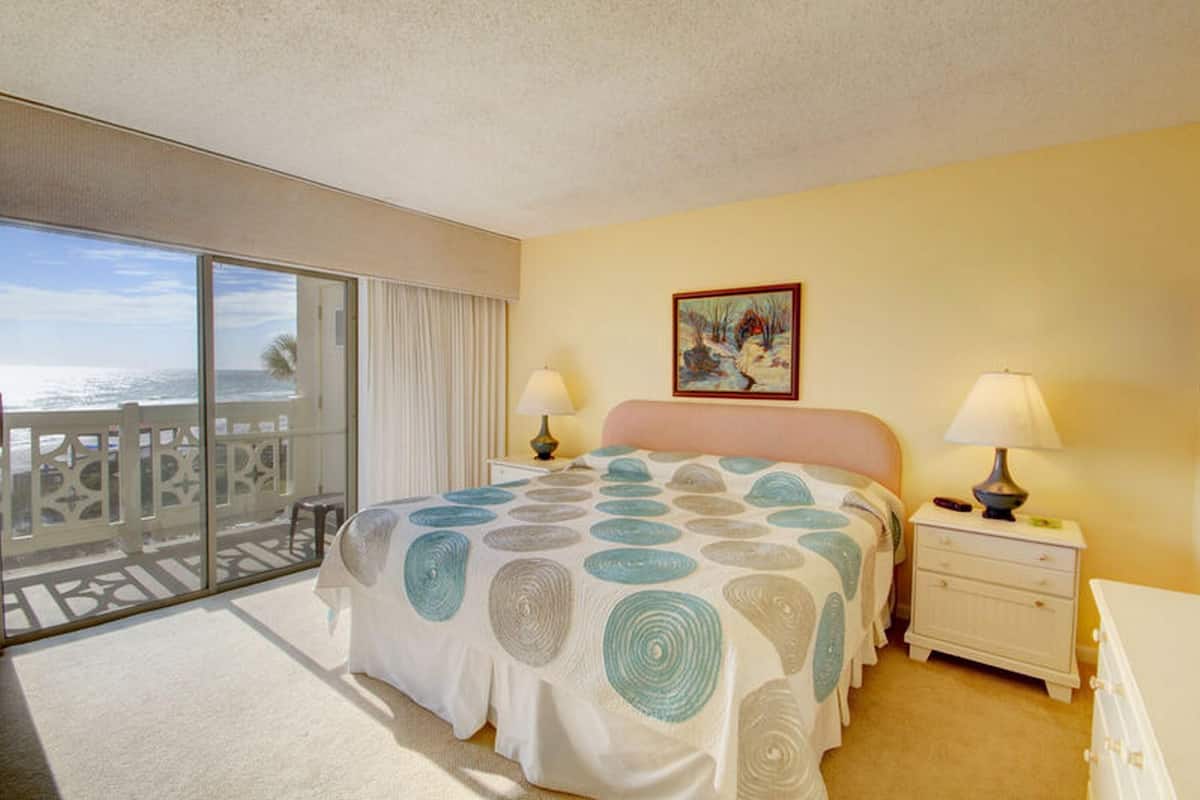 4 bedrooms, individually decorated, individually furnished, free WiFi