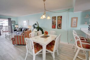 Condo, 2 habitaciones | 12 habitaciones, decoración personalizada y muebles diferentes