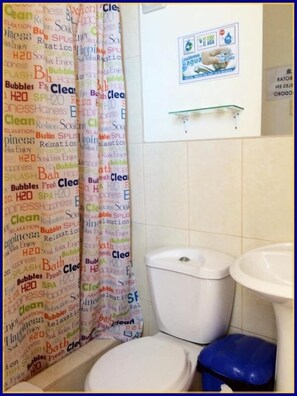 Shower, towels