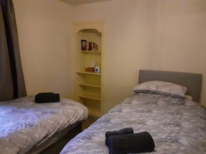 Apartment, Multiple Beds | 2 bedrooms, iron/ironing board, travel cot, free WiFi - 2 Bed Apartment 2 Mins Walk Away From the Beach! (Montrose)