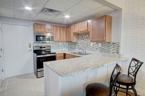 Apartment, 1 Bedroom | Private kitchen