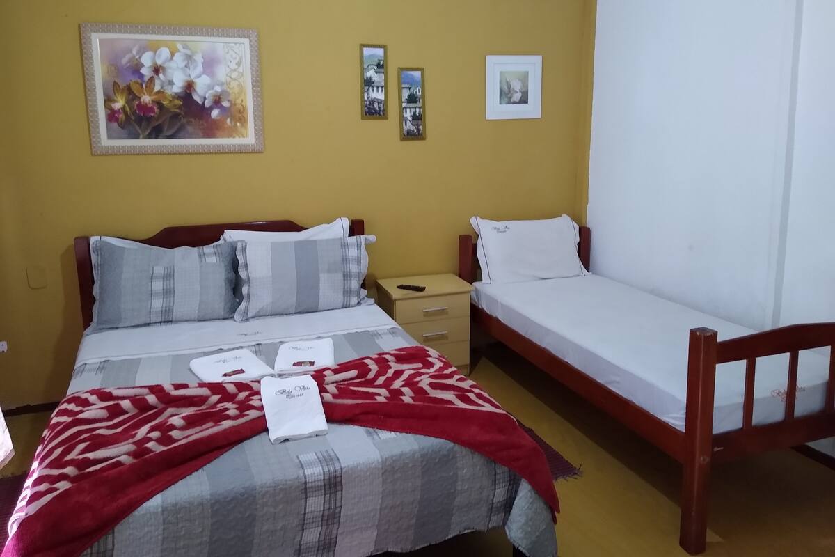 Minibar, WiFi (free), bed sheets