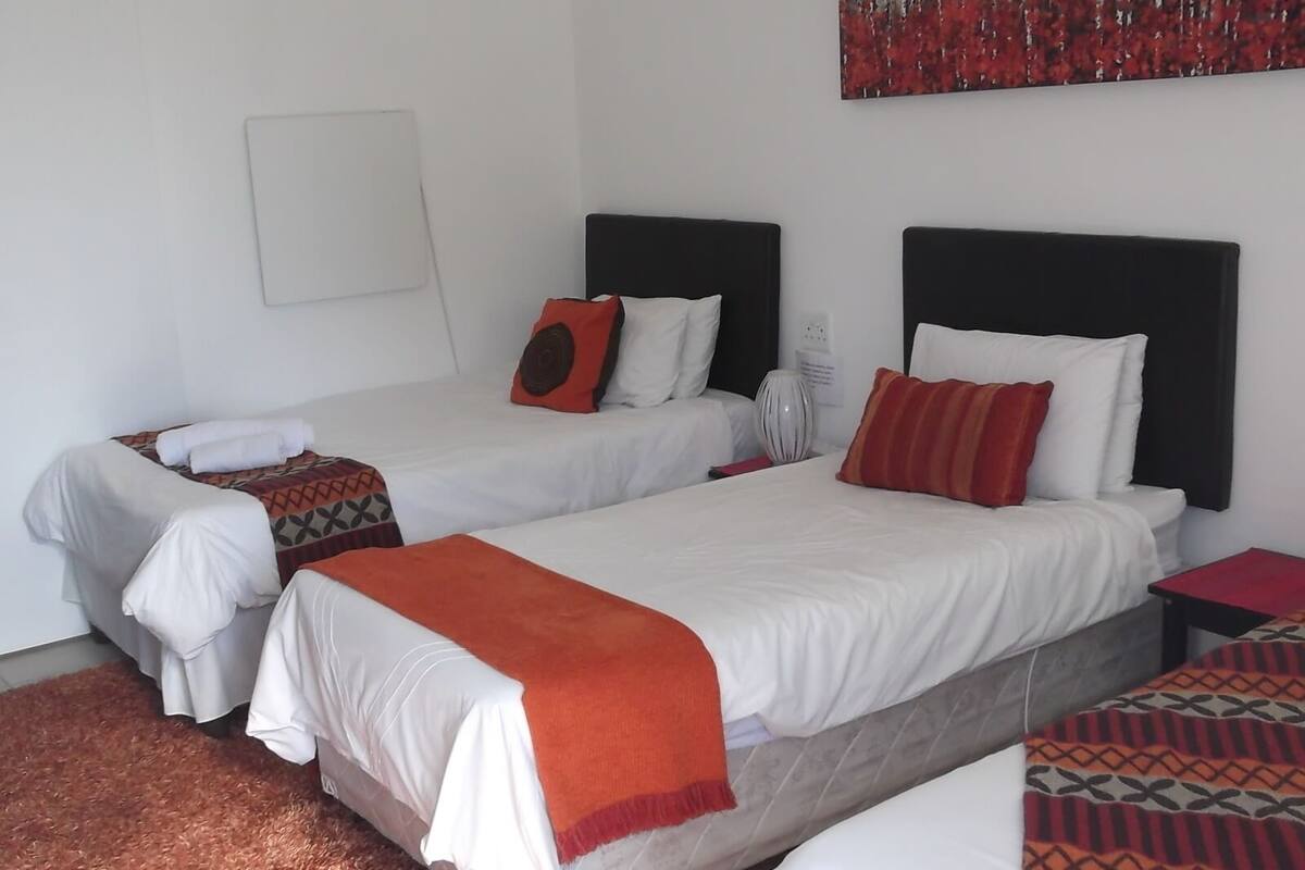 Minibar, iron/ironing board, free WiFi