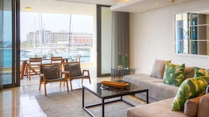 Luksussuite, 3 soverom | Oppholdsområde