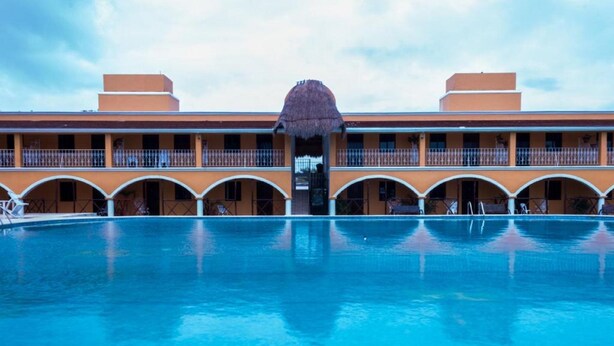 3 outdoor pools - Hotel Y Restaurante Hacienda Campestre (Chetumal)