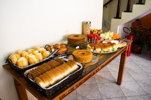 Free daily buffet breakfast