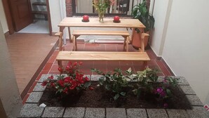 Courtyard - Hotel Don Juan Colonial (Floridablanca)