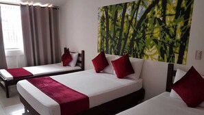 Family Triple Room, 1 Bedroom, Private Bathroom - Hotel Don Juan Colonial (Floridablanca)