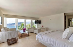 6 bedrooms, desk, free WiFi, bed sheets
