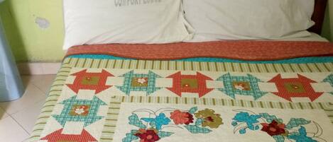 Single Room | Desk, iron/ironing board, free WiFi, bed sheets