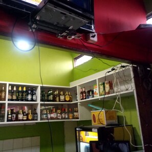 Bar (on property) - Comfort Lodge (Naivasha)