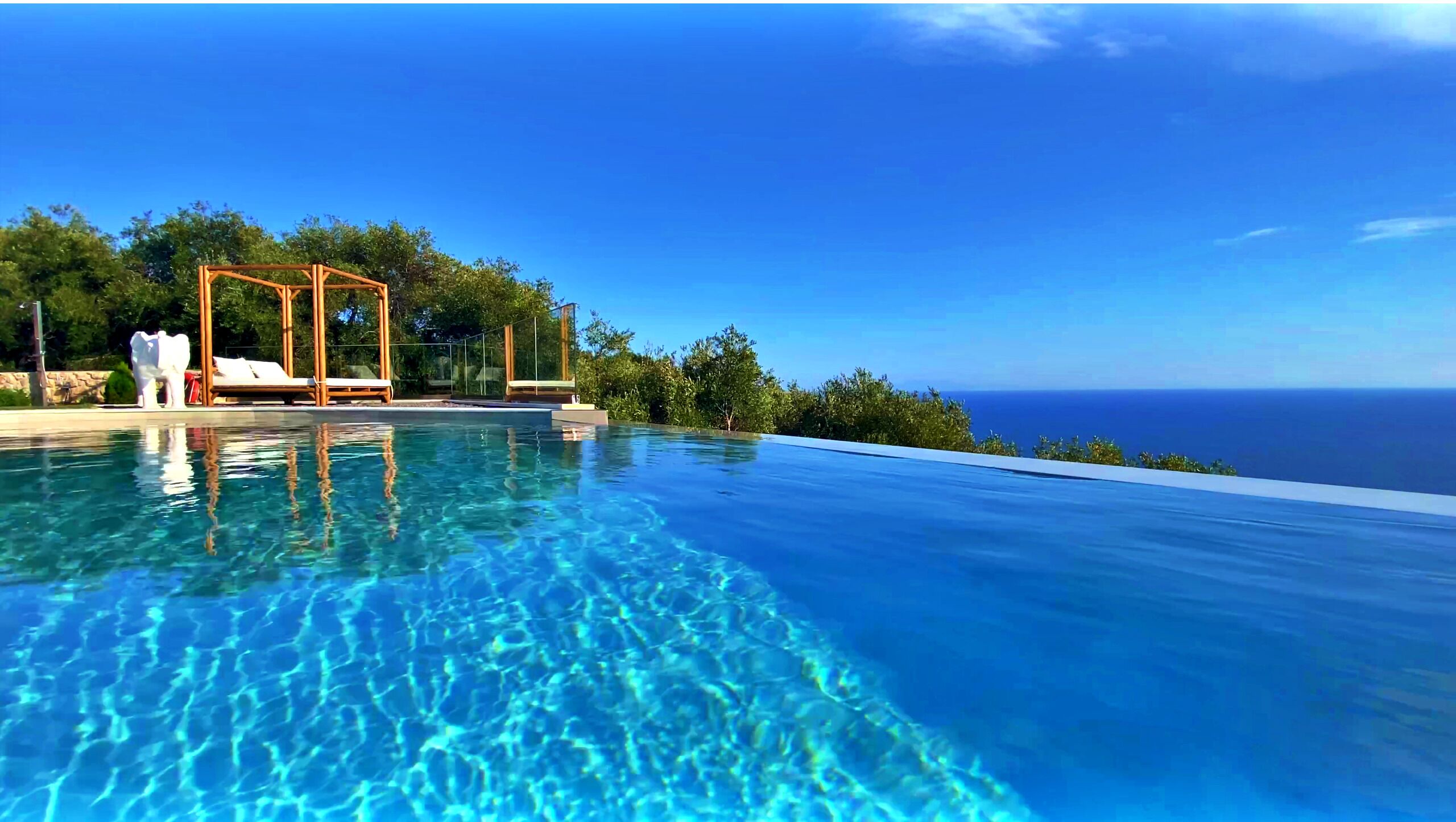 An infinity pool