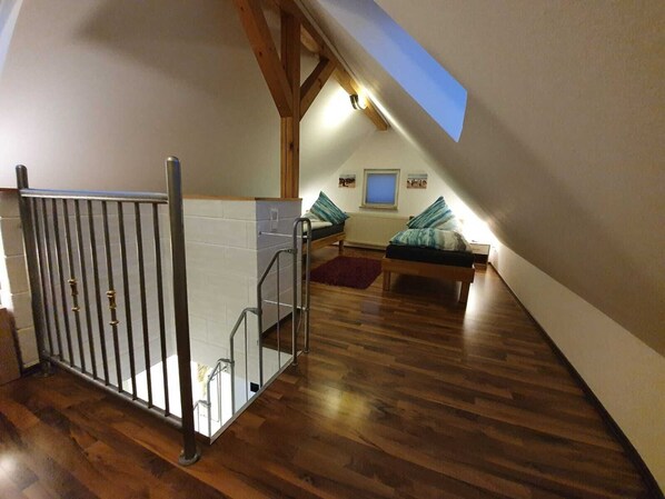 1 bedroom, bed sheets