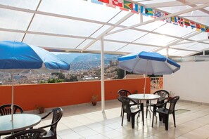 Outdoor dining - Habitacion doble  #2 (Cusco)