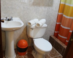 Bathroom - Habitacion doble #5 (Cusco)