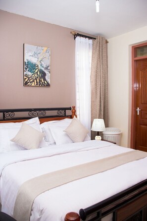 2 bedrooms, Internet - Richland Pointe -Blessed house (Kahawa South)