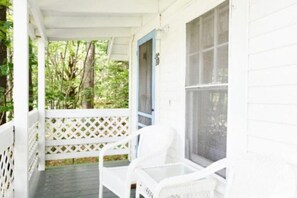 Economy Cottage, City View | Terrace/patio