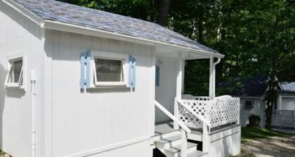 2 River Road Inn and Cottages