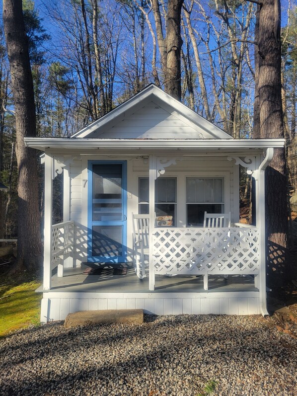 Standard-Doppelzimmer, mit Bad (Cottage 07) | Terrasse/Patio