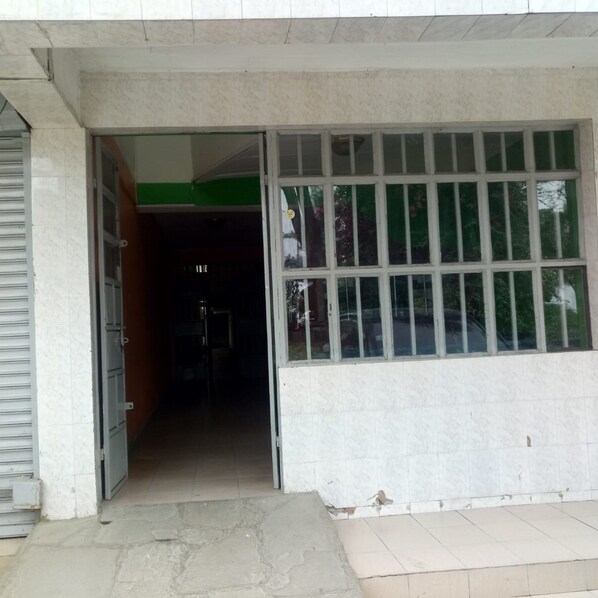 Fachada de la propiedad