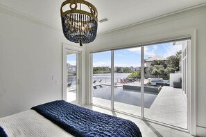 Room - Modern Paradise by Five Star Properties (Destin)