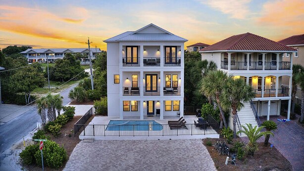 House, 6 Bedrooms | Exterior