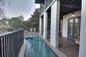 House, 5 Bedrooms | Pool