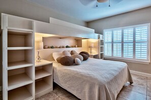 Huis, 4 slaapkamers | 4 slaapkamers, individueel gedecoreerd, individueel gemeubileerd